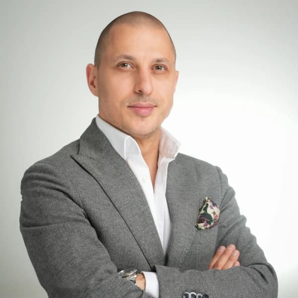 Антонио Банов