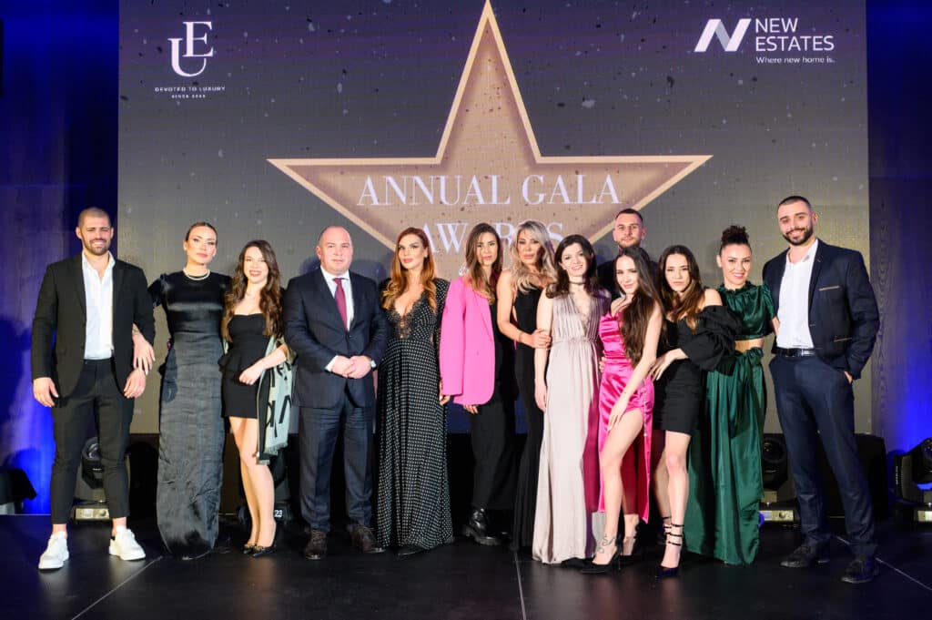 екипа на New Estates на годишната церемония за награждаване 2022