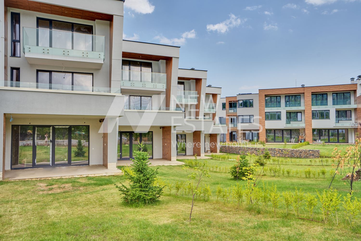 Комплекс от 10 еднофамилни къщи | New Estates
