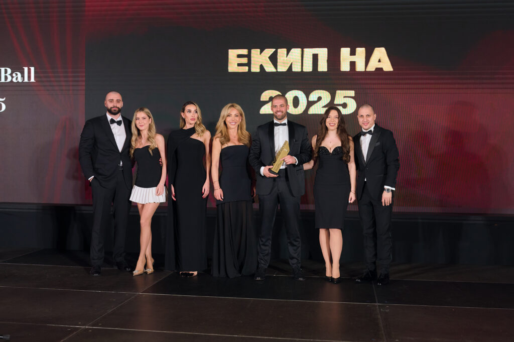 Екип на New Estates за 2025 година – Екип с мениджър Николай Ставрев: Димо Димов, Теодора Касабова, Рада Еринина, Яна Цачева, Николай Ставрев, Ина Симеонова, Антонио Банов